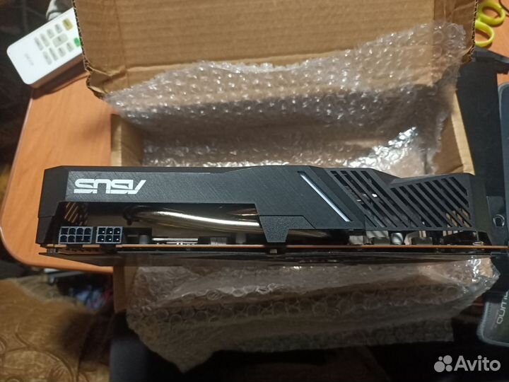 Видеокарта asus RX 5700 XT