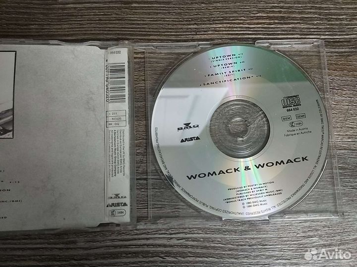 Диски с музыкой и фильмами