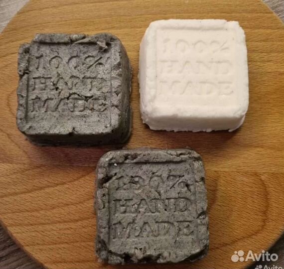 Против ломкости и выпадения волос.Твердый шампунь