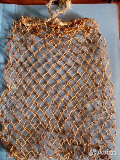 Кормушка для прикорма рыбы во процессе рыбалки