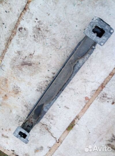 Усилитель бампера