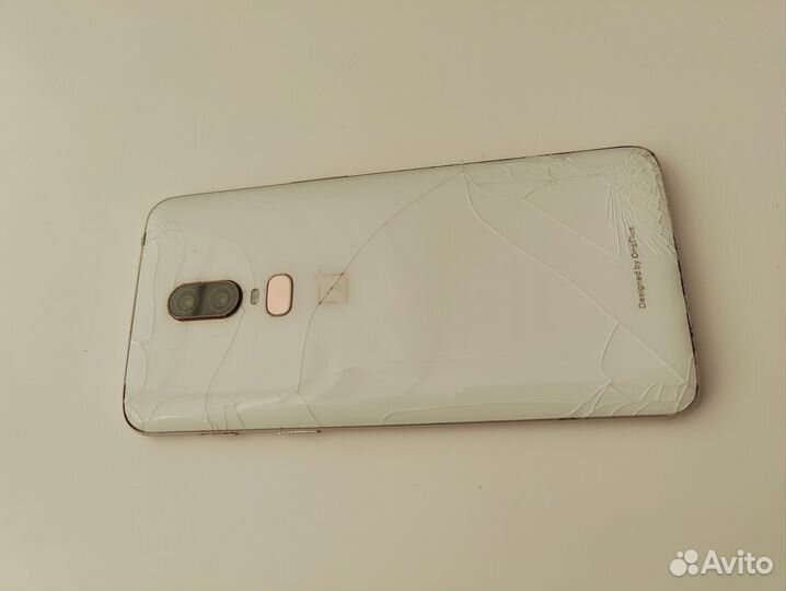 OnePlus 6, 8/256 ГБ