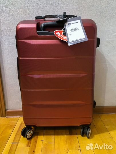 Чемодан Benzi большой