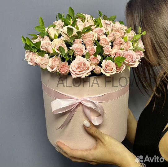 Кустовые розы букет