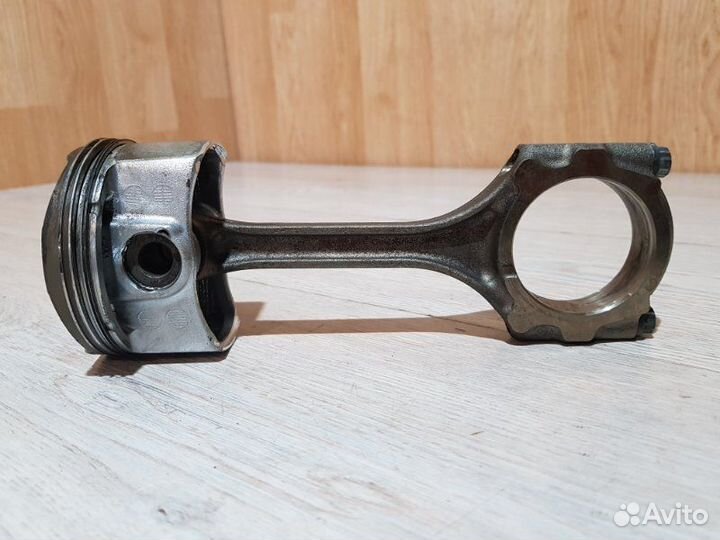 Поршень с шатуном Toyota Rav4 XA40 3ZR-FAE 2013