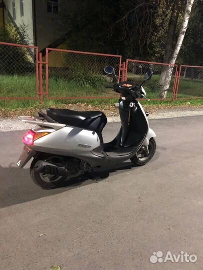 Honda lead 90