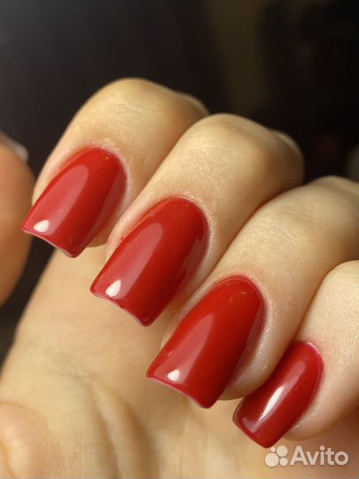 Модель на маникюр с покрытием гель лак