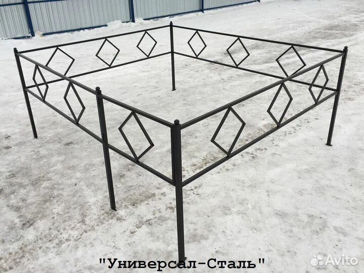 Оградки на кладбище