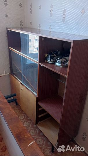 Советский сервант и кровати бесплатно