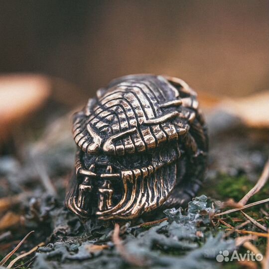 Бусина Темляк Брелок Хищник Арнольд Щварцнеггер