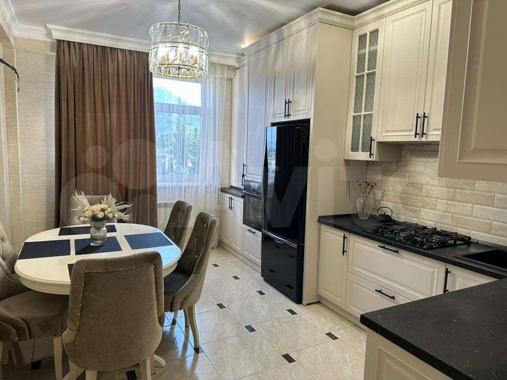 2-к. квартира, 75 м², 6/10 эт.