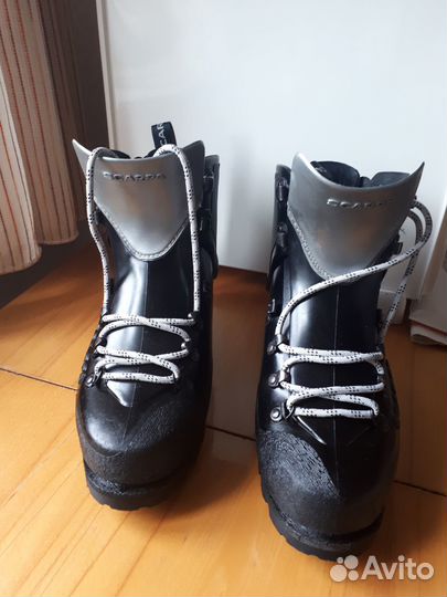 Ботинки пластиковые Scarpa Vega