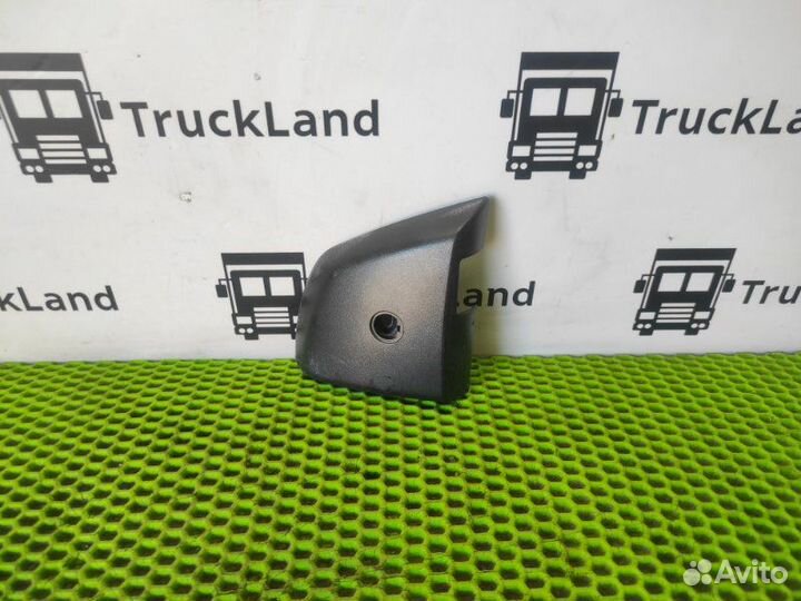 Накладка верхней дверной петли левая Man Tgx 2012