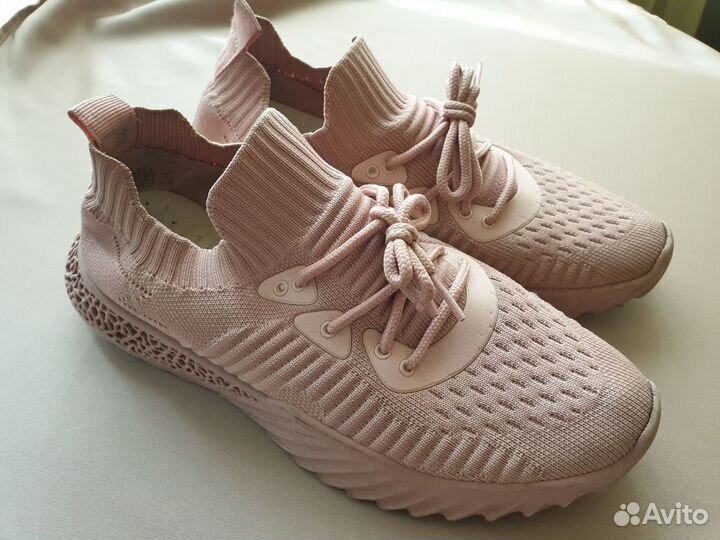 Кроссовки в стиле Yeezy 38 р