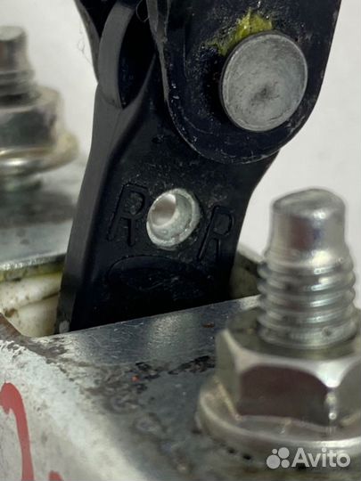 Ограничитель двери задний Toyota Camry V70/V75