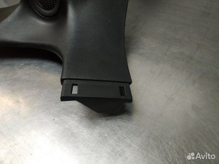 Обшивка багажника задняя правая Jeep Grand