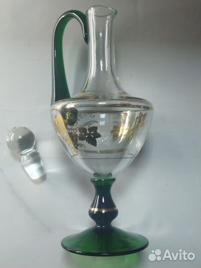 Графин винтажный с декоротивным узором