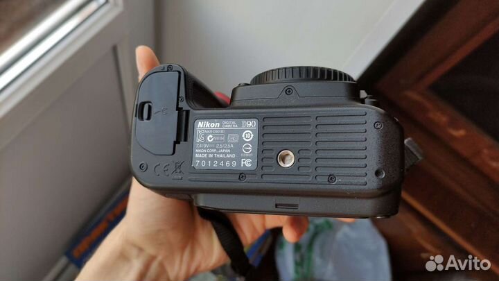 Nikon D90 body (пробег 10к кадров)