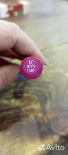 Стойкая помада мейбелин