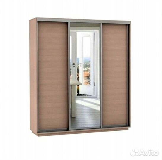 Шкаф-купе трехдверный В наличии