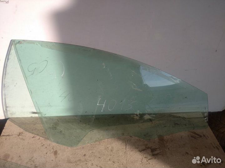 Стекло переднее правое Citroen С-5 2007