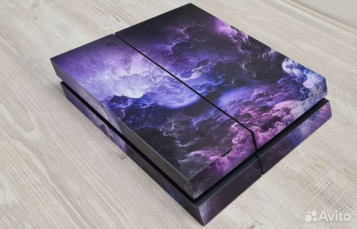 Продам PlayStation 4 (500гб)