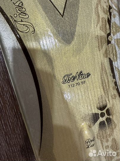 Горные лыжи и ботинки женские