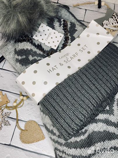 Комплект шапка и шарф для девочки