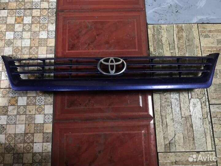 Решетка радиатора Toyota Corolla ае100 5аfe 1992