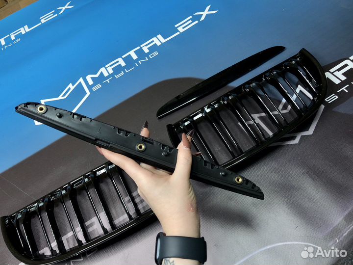Решетка радиатора BMW E90 М стиль, дорест