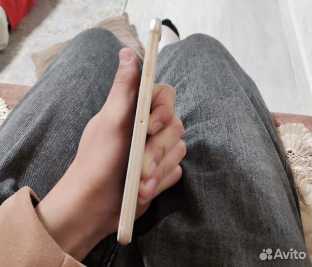 iPhone 8, 128 ГБ