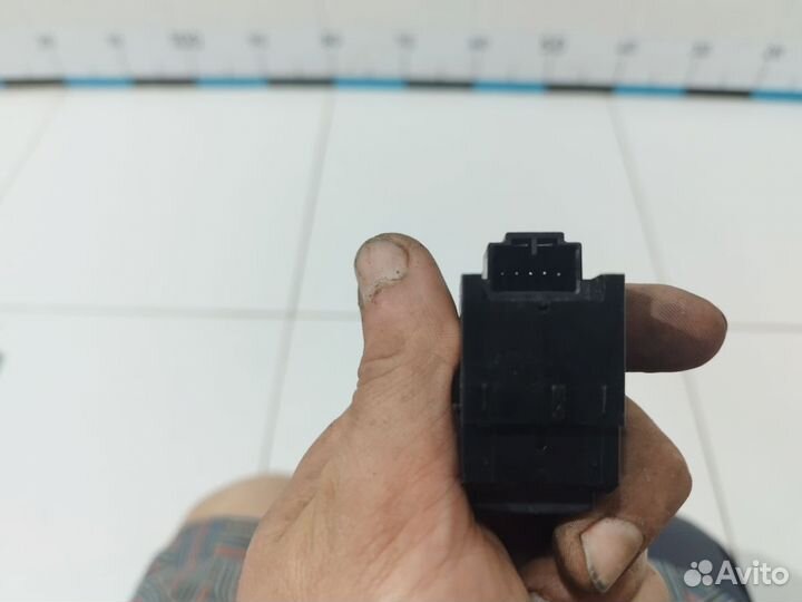 Кнопка обогрева сидений Discovery III 2004-2009