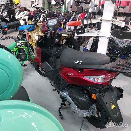 Скутер Vento Corsa RS