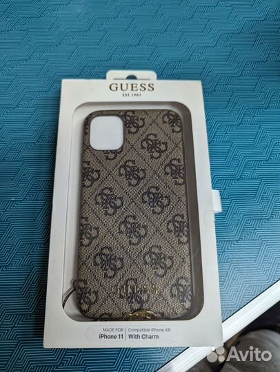 Чехол на iPhone 11 guess