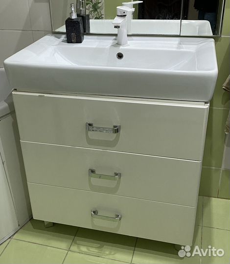 Тумба с раковиной для ванной