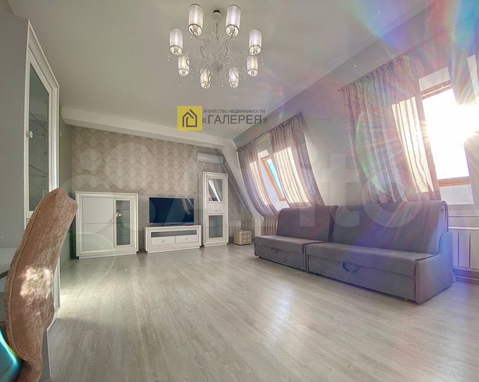 3-к. квартира, 125 м², 8/8 эт.