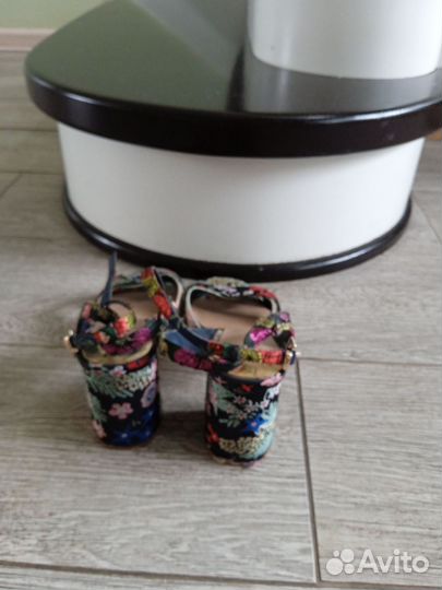 Босоножки женские 40 размер