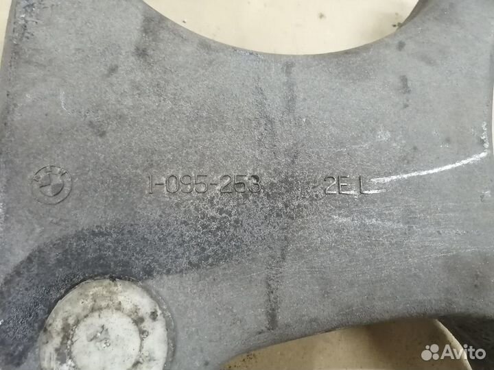 1095253 1-095-253 Рычаг задний левый BMW X5 E53
