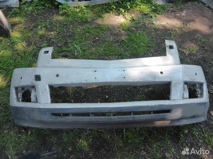 Передний бампер Cadillac SRX 2, GM 55106877