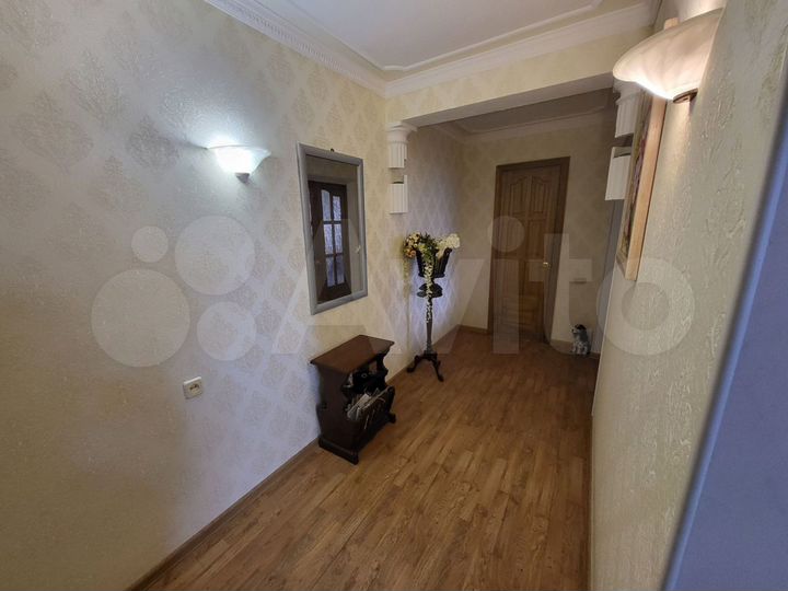 4-к. квартира, 121 м², 5/6 эт.