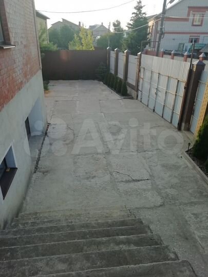 Дом 430 м² на участке 8 сот.