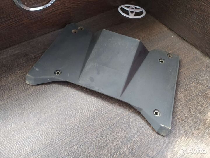 Декоративная крышка двигателя Suzuki Grand Vitara