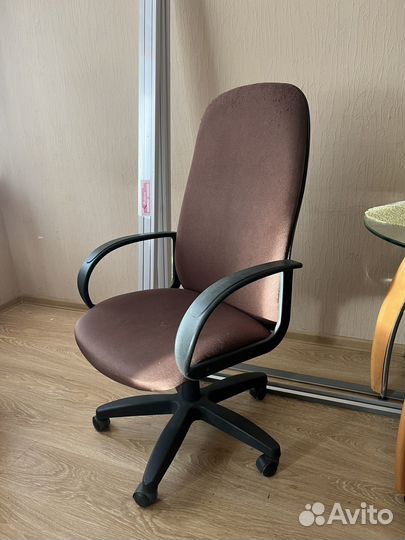 Компьютерное кресло