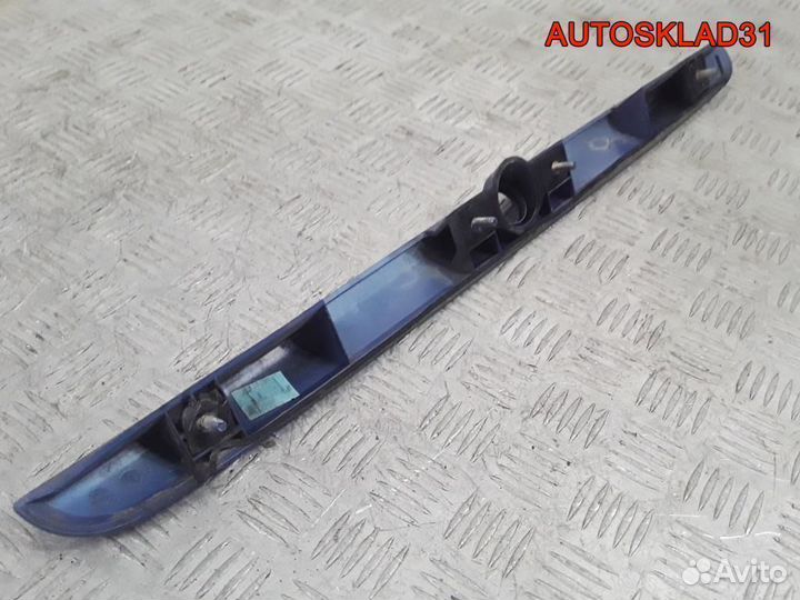 Накладка крышки багажника Mitsubishi Carisma DA