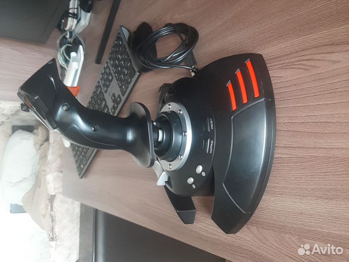 Джойстик Thrustmaster T-flight stick X