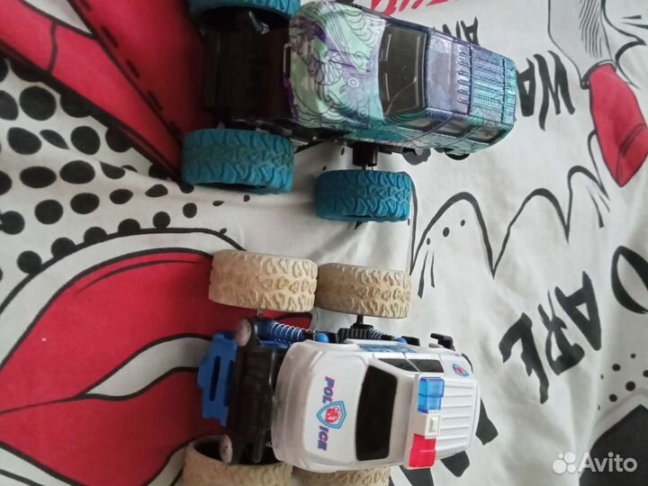 Игрушечные машинки