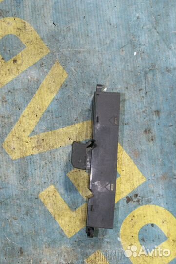 Блок управления стеклоподъемниками Nissan Almera