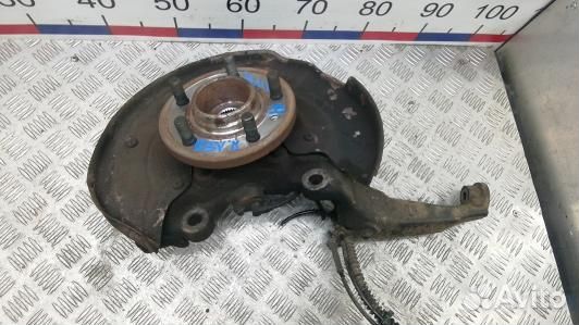 Ступица передняя левая land rover discovery 3 (HNT