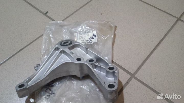 Опора двс Мокка,Новая. Оригинал