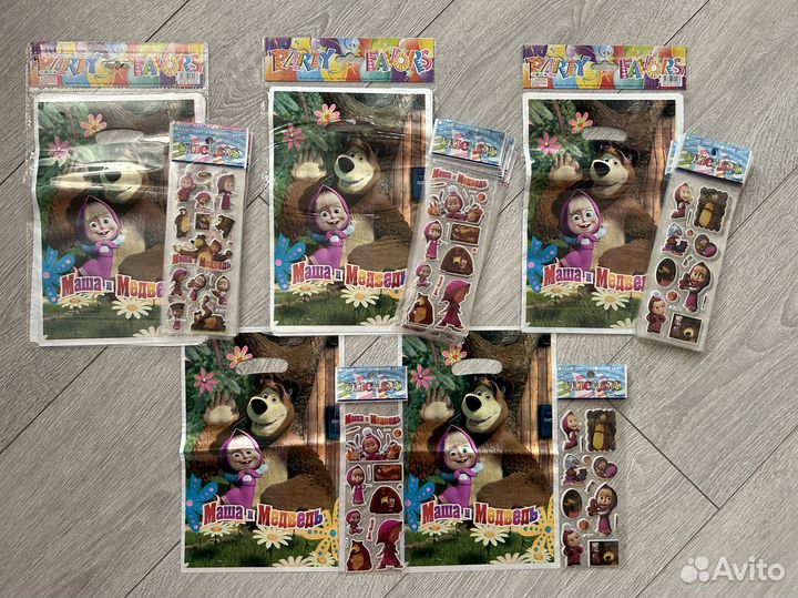 Пакет подарочный+ наклейки «Маша и медведь»